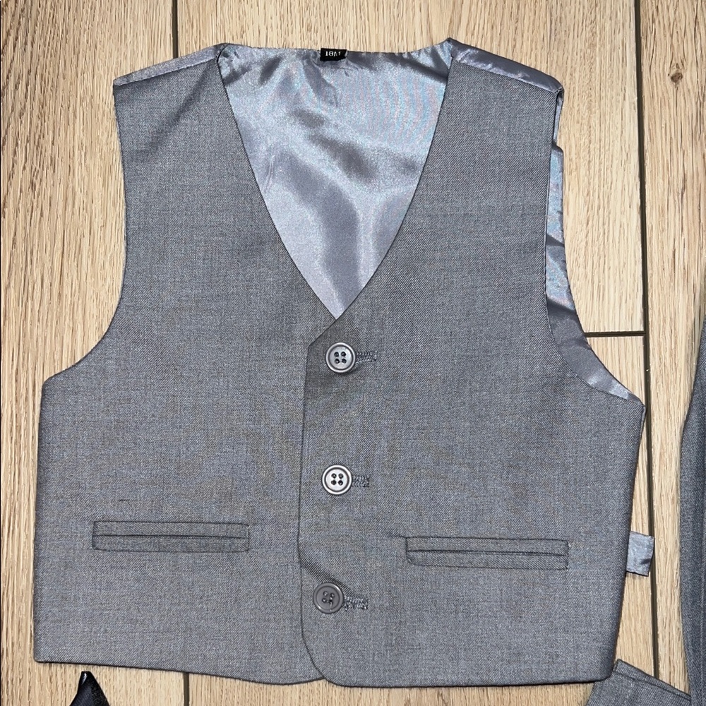 Elegant Kids Light Gray 3 Piece Formal Wear with Vest, Pants and Tie - Picture 3 of 13